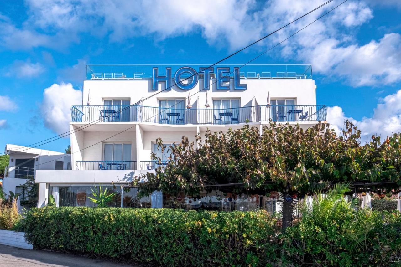 Hôtel La Reine Jane Hyères Exterior foto